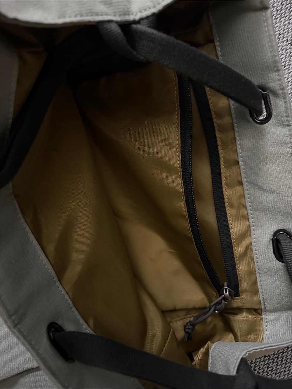 REI Cooperative Green Canvas Convertible Tote or Backpack - Picture 12 of 15